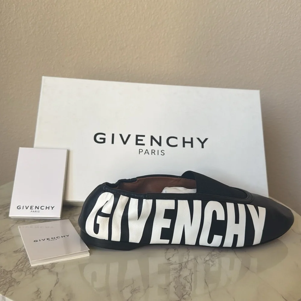 Givenchy Paris Rivington Flats - Picture 5 of 16